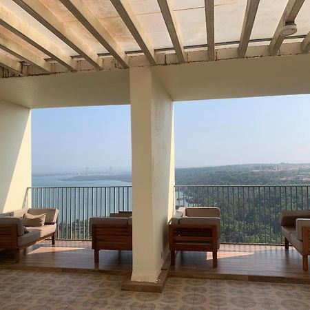 دابوليم Pool And Garden View Good Stay Premium 2 Bhk Flat 104 المظهر الخارجي الصورة